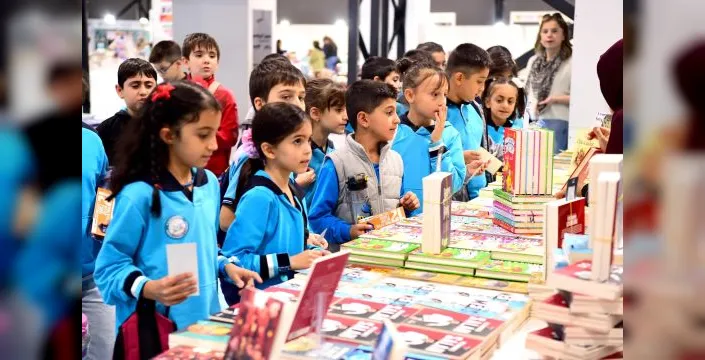 Yazarlar Malatya okurundan övgüyle bahsetti