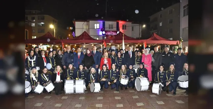 Yenişehir Belediyesi ekipleri Pazaryeri'nde sahne aldı