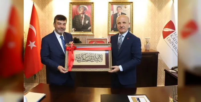 YÖK başkanı İzmir'de bölge rektörleriyle buluştu
